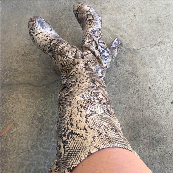 over the knee snakeskin thigh high boots - Picture 5 of 5